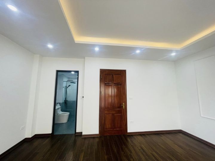 Bán Nhà Thanh Xuân 42m2 5T MT 5m,2m Ra Đường Ô Tô Tránh Sổ Vuông Đẹp - Ảnh 2